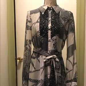 Vintage grey print dress. SMALL